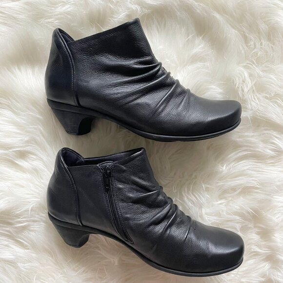 Naot Soft Black Ruched Leather Advance Ankle Heel Booties - Picture 4 of 8
